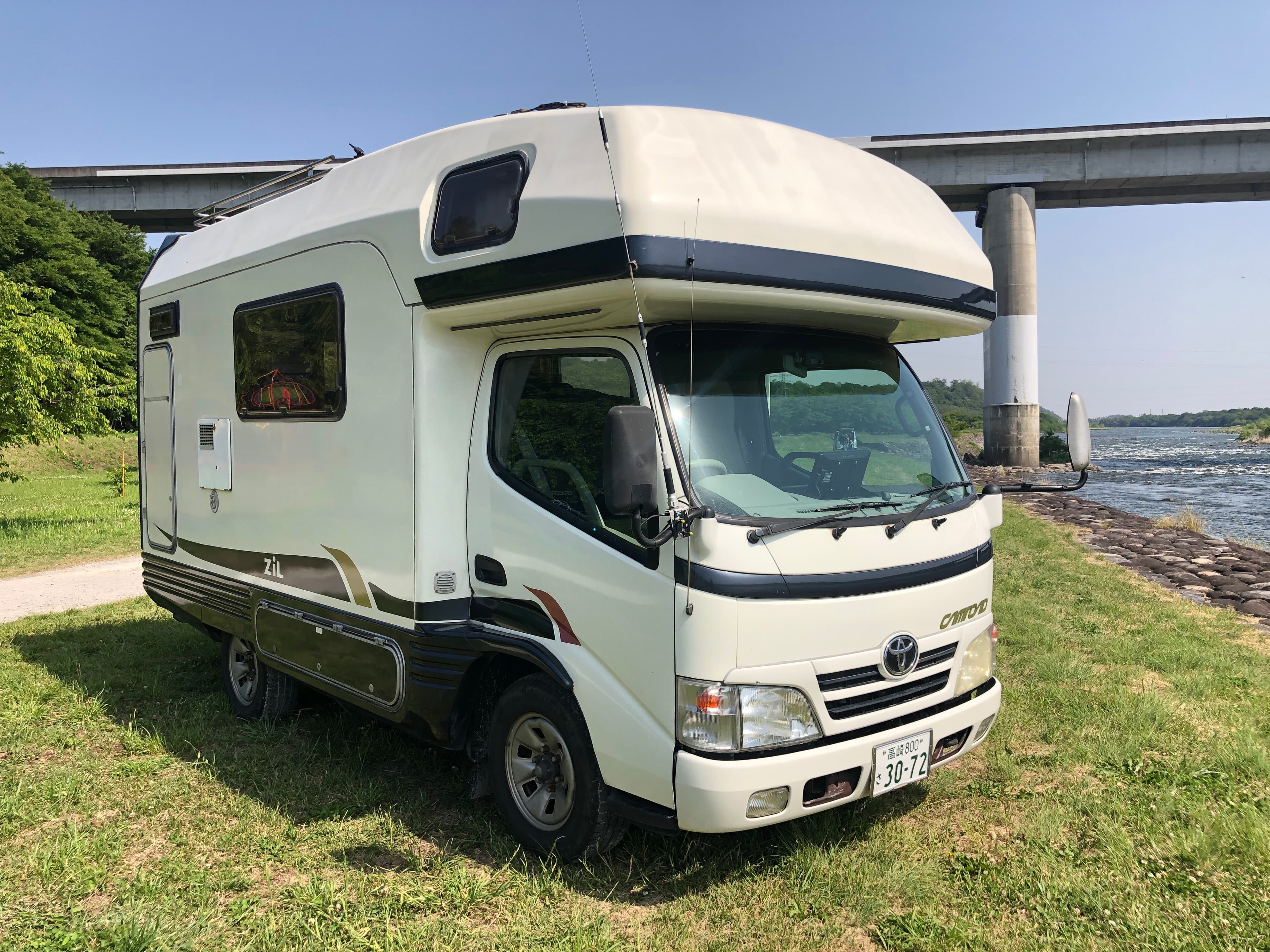 カムロードZiL