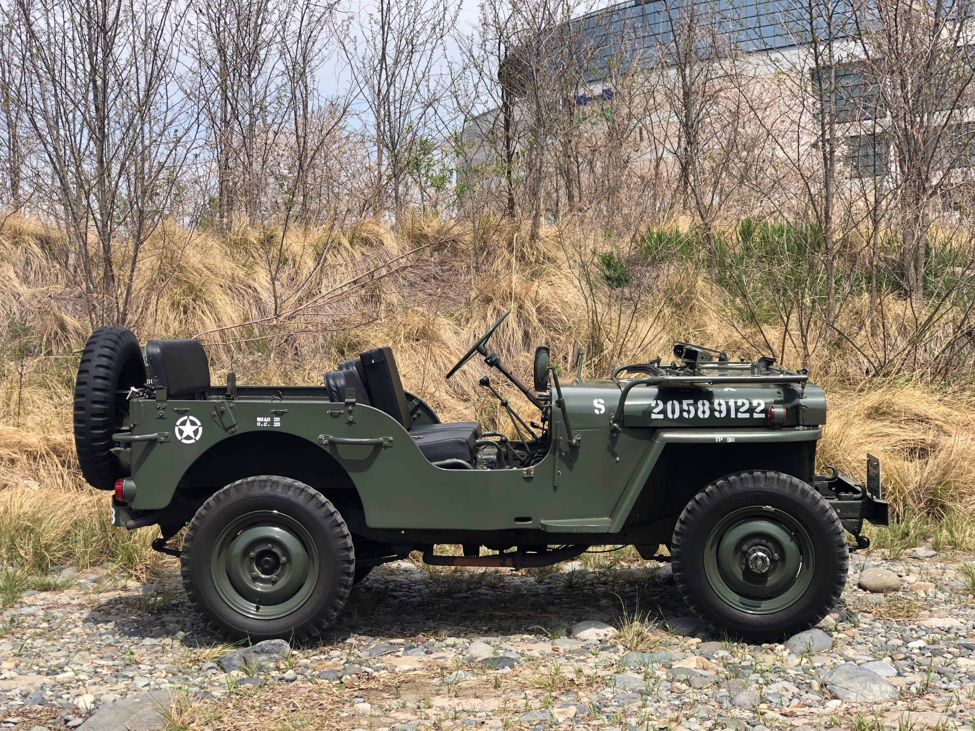 Jeep ミリタリー色 | ジャパンピッカーズ